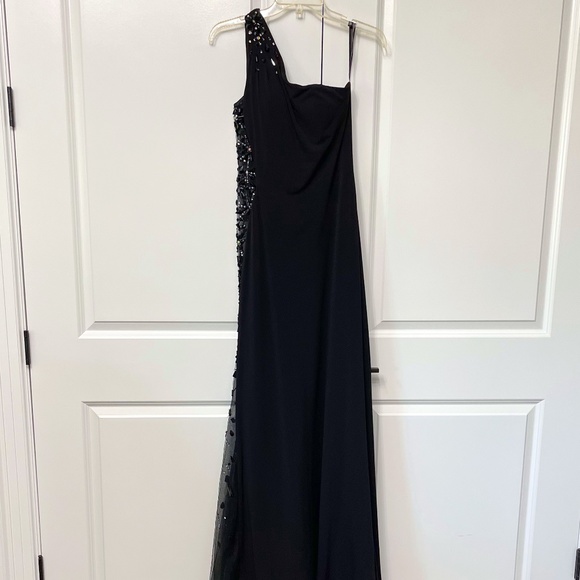 Tony Bowls Black Sheer Side Gown Size 2 - Picture 1 of 8